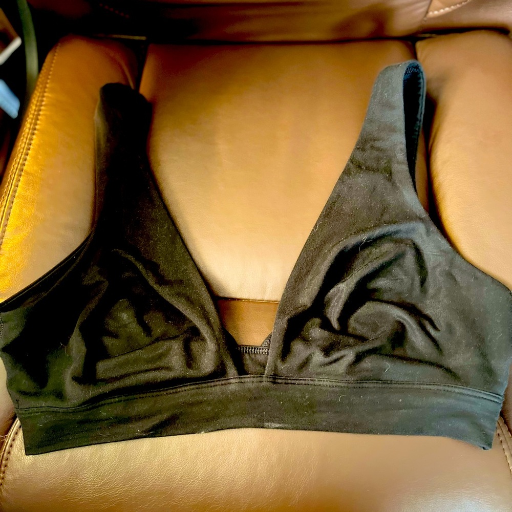 Victoria’s Secret Black Bralette. Size XL